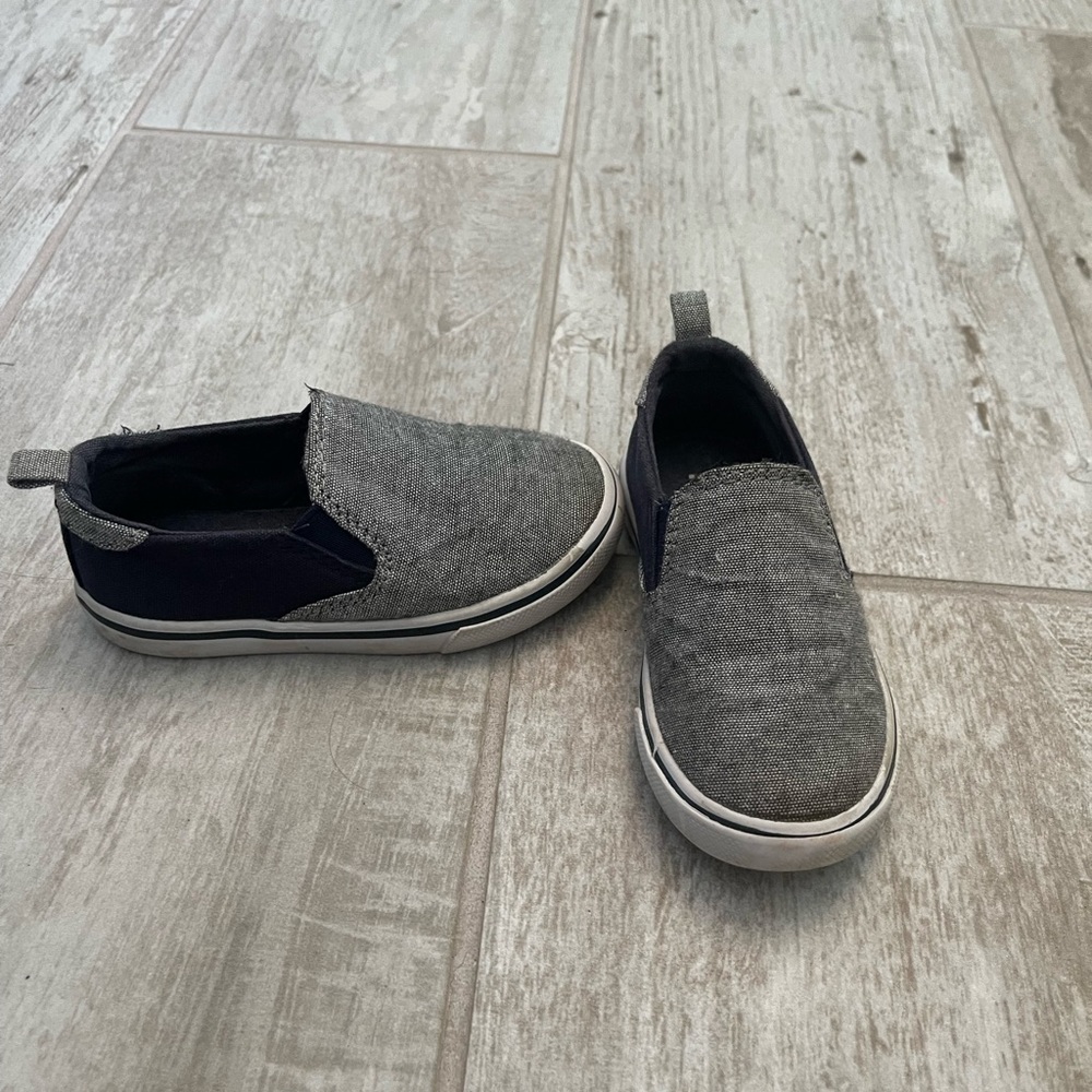 Gymboree shoes sz 6 toddler